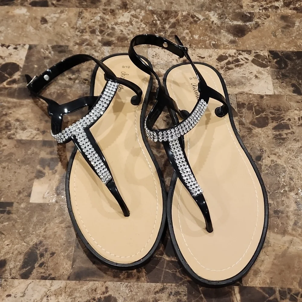 Woman's Sandals - Picture 2 of 5